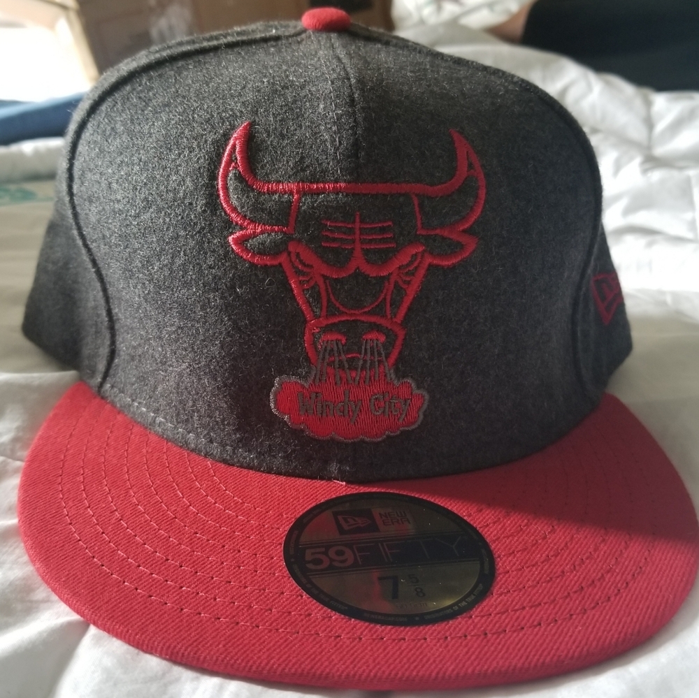Chicago bulls grey and red fitted 7 5/8 New